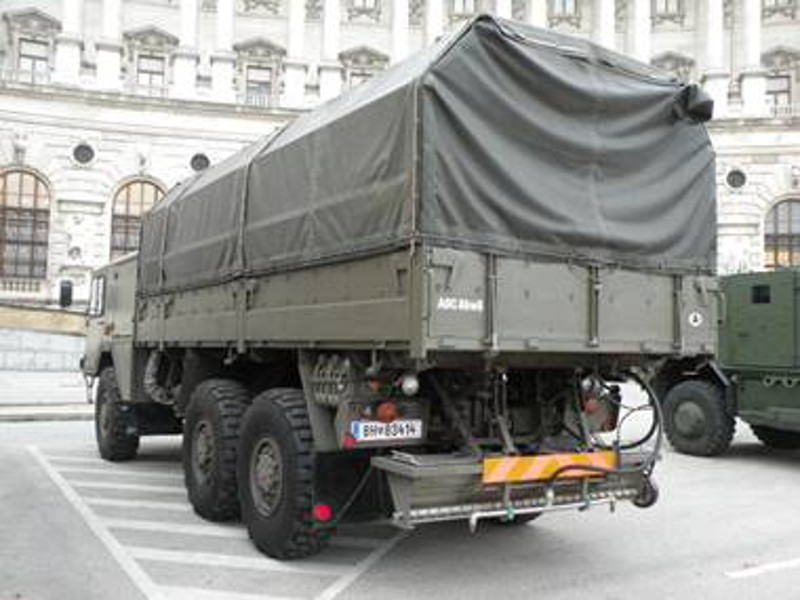 Type G5 Decontamination Truck in service with the NBC Defense School (photo courtesy Helmut P.)