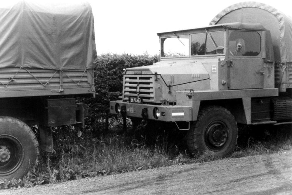 Berliet im Truppeneinsatz bei der Luftraumüberwachung / Fliegerabwehr