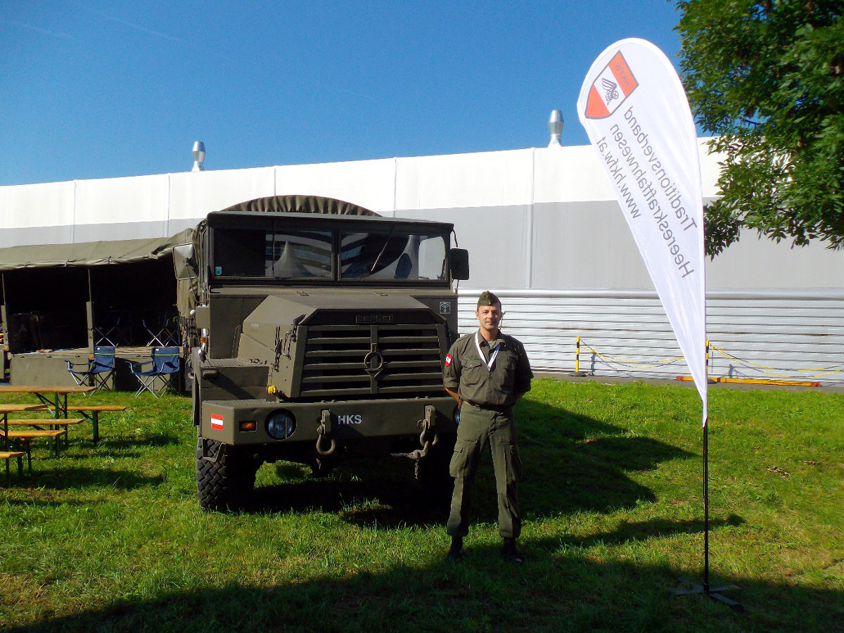 Perfect representation of AA troops in the 1970s – A.Kölbl in front of the Berliet GBC 8MT