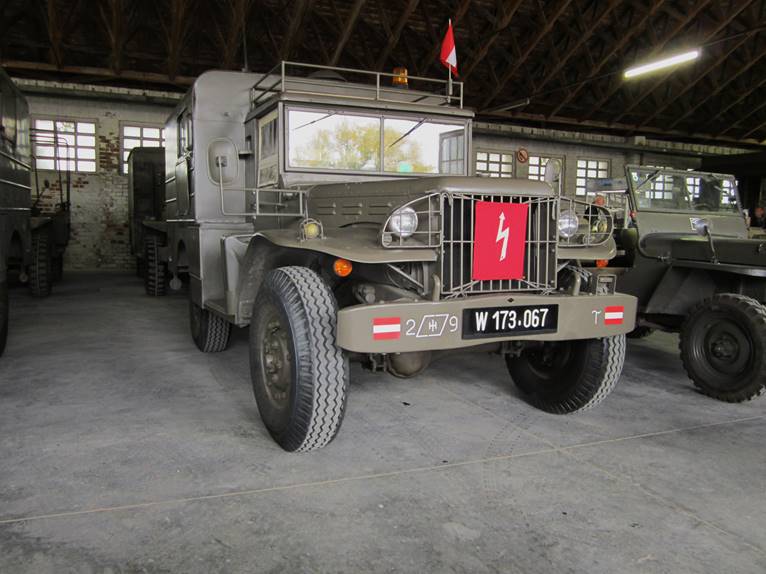 “Lohner” Dodge with the tactical markings of the 9th Tank Artillery Battalion and the Vienna license plates of the early years