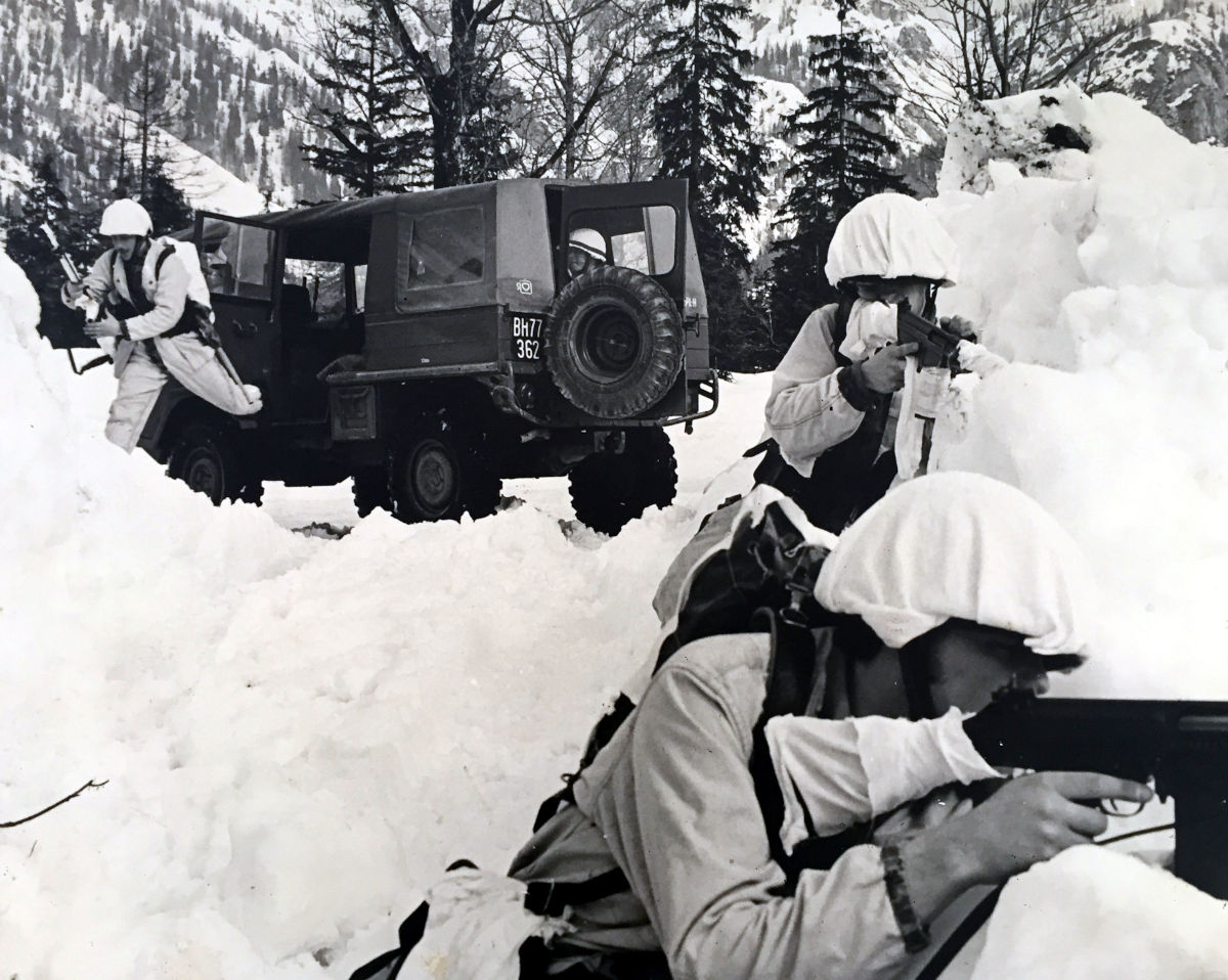 BH77.362 during winter operations on the Hochfilzen Training base