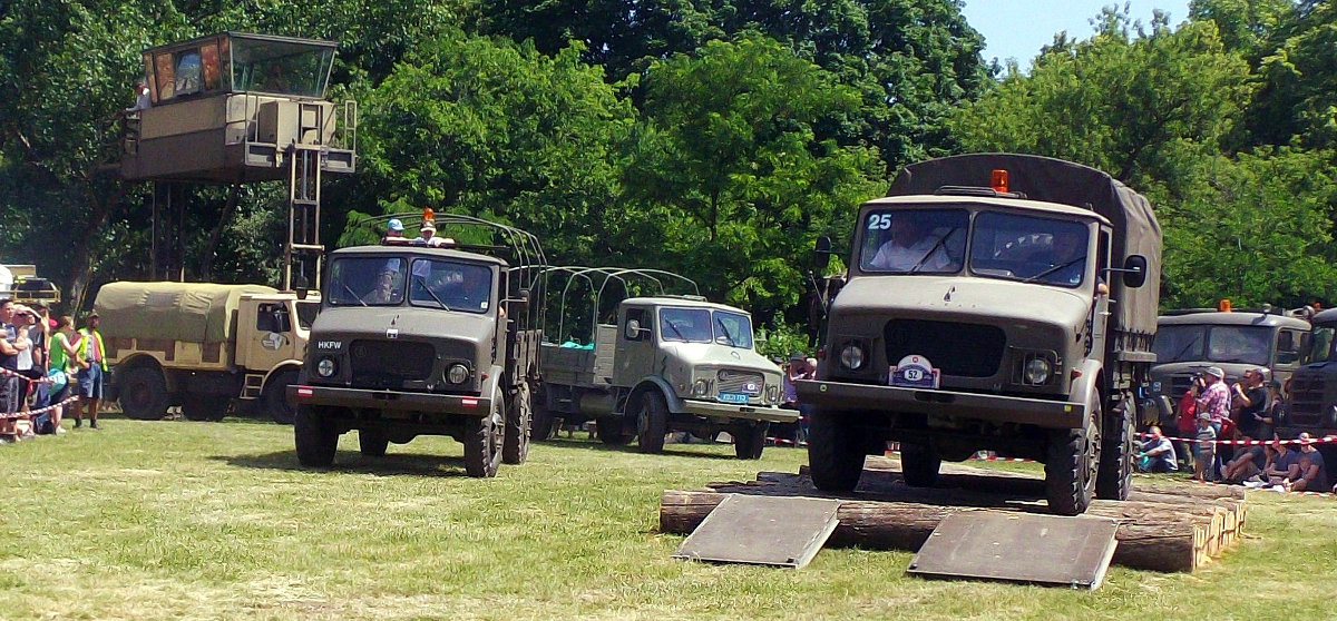 Husar Club bei „Auf Rädern und Ketten“ 2015