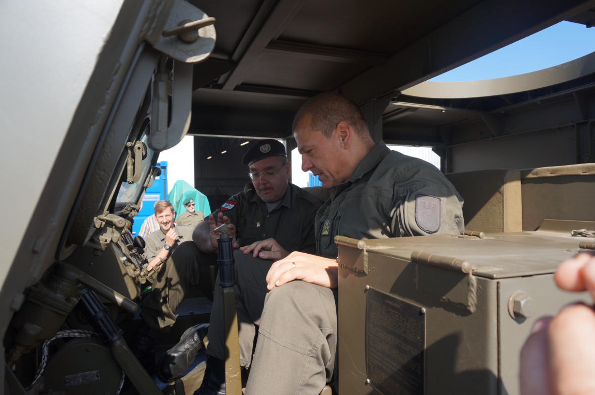 The 3rd Recon Battalion’s CO, Col. Hans-Peter Hohlweg, test-driving the M4