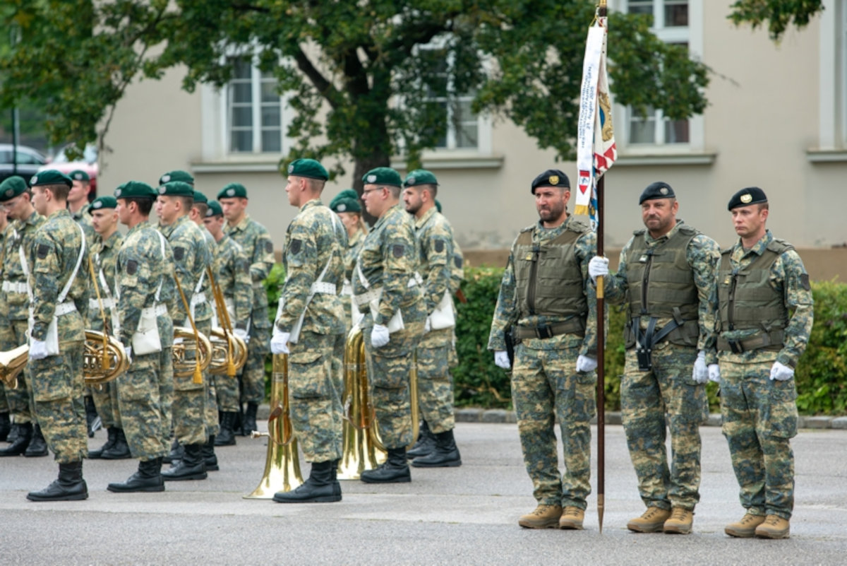 The AAB3 Standard with the New Commemorative Band